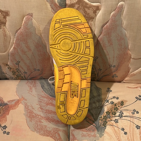 Nike Air Prestige (Women) 7.5 - Picture 7 of 7